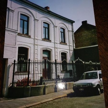 B And B Comme Chez Soi La Hestre Dış mekan fotoğraf